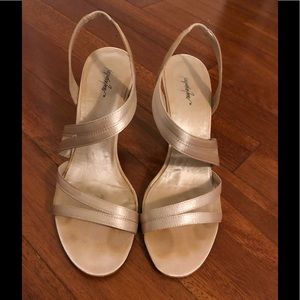 Jacqueline Ferrar champagne heels